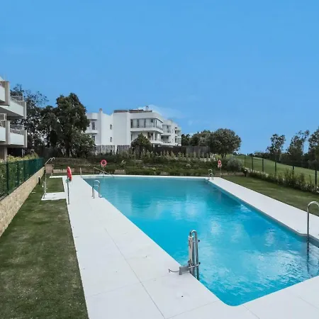 2br Sunny Golf Apt. Tuin Met Golfbaan Uitzicht Apartment Estepona