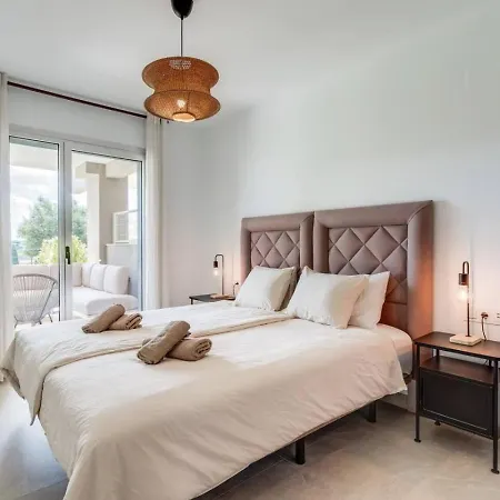 2br Sunny Golf Apt. Tuin Met Golfbaan Uitzicht Estepona