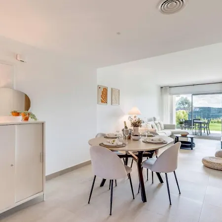 アパート 2br Sunny Golf Apt. Tuin Met Golfbaan Uitzicht